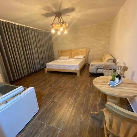 Perla E Tomorrit Polican