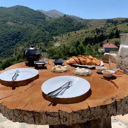 فندق Perla E Tomorrit 2*