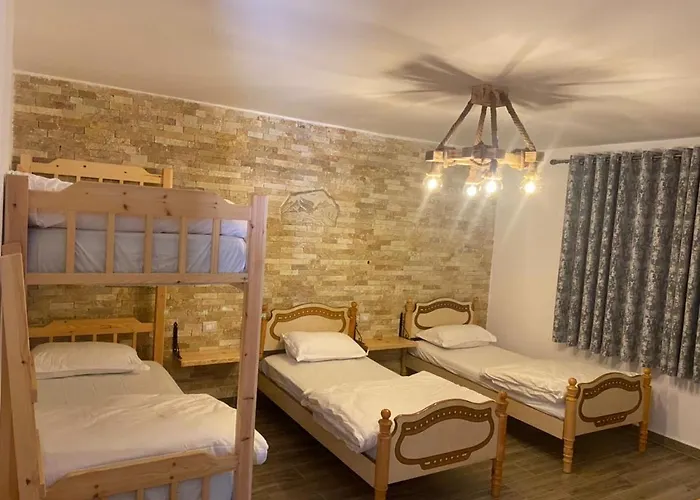 Perla E Tomorrit Polican (Berat)