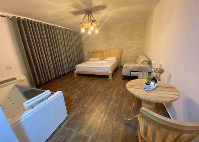 Perla E Tomorrit Polican (Berat)