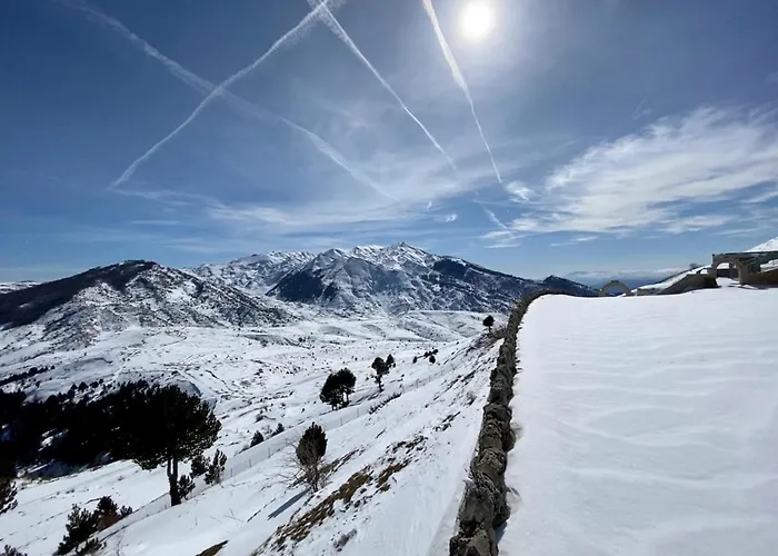 Perla E Tomorrit Hotel 2*